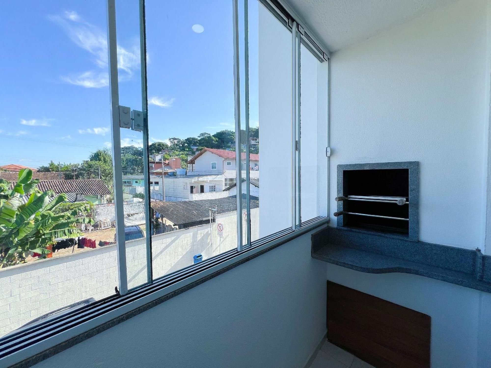 Ape Com A/c, Garagem E Piscina Em Canasvieiras Apartamento Florianopolis